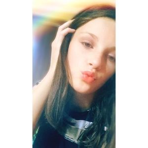 Meet your Posher, Abby